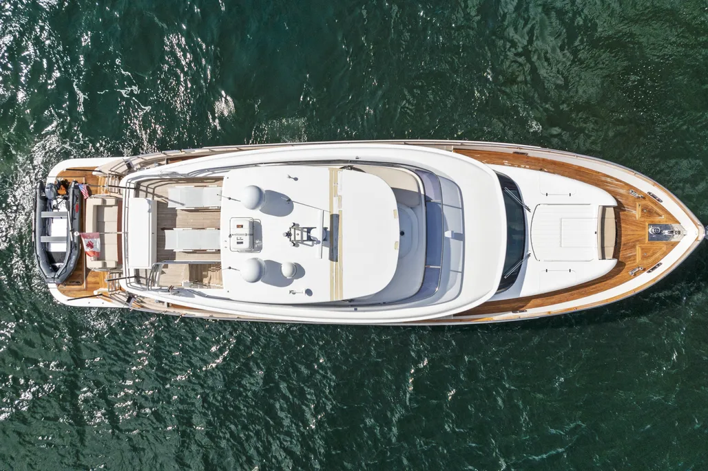 Yacht Photo 11